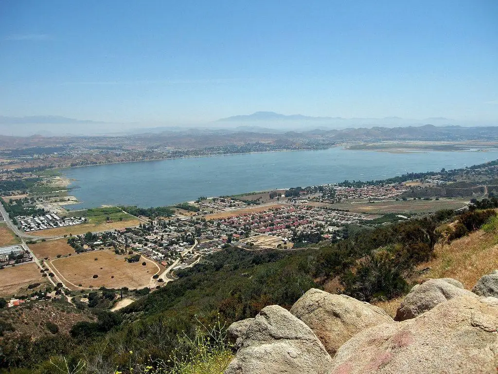 Lake Elsinore with the valley floor and neighborhoods spread along the shoreline
